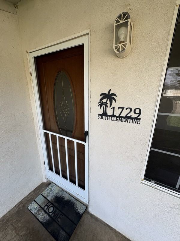 1729 S Clementine St - Photo 3 of 10