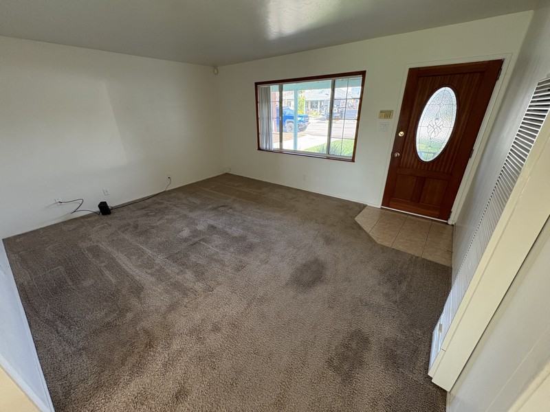 1729 S Clementine St - Photo 4 of 10