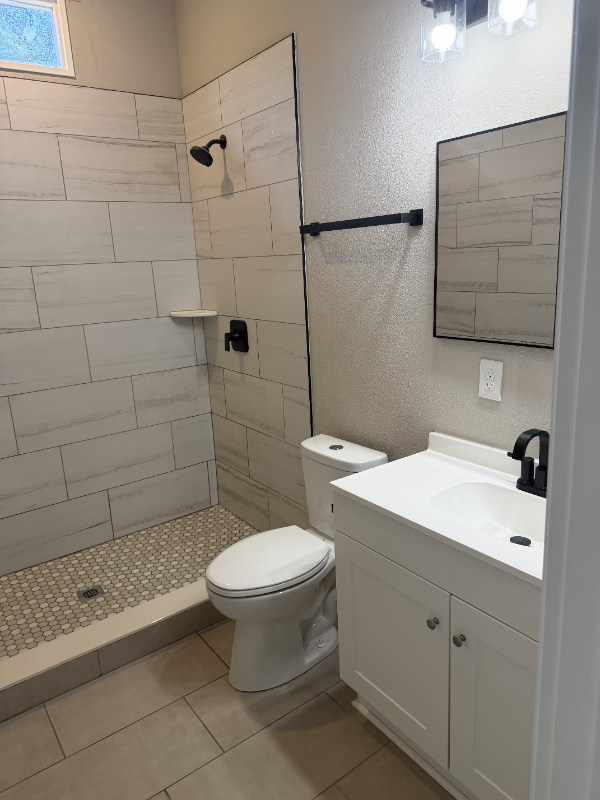 1915 Phoenix Ave - Photo 3 of 6