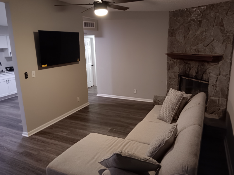 7911 Cecil St - Photo 5 of 14