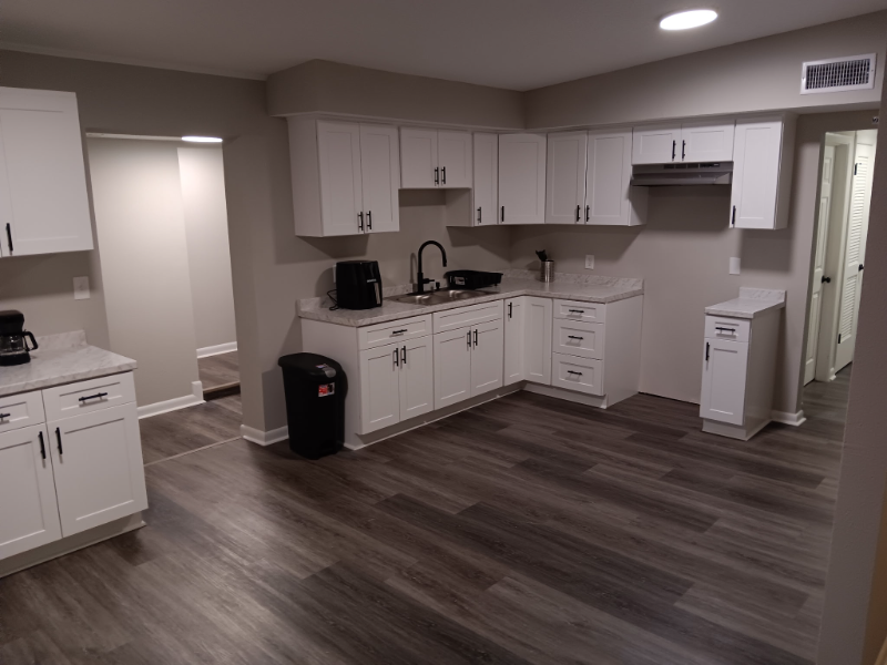 7911 Cecil St - Photo 6 of 14