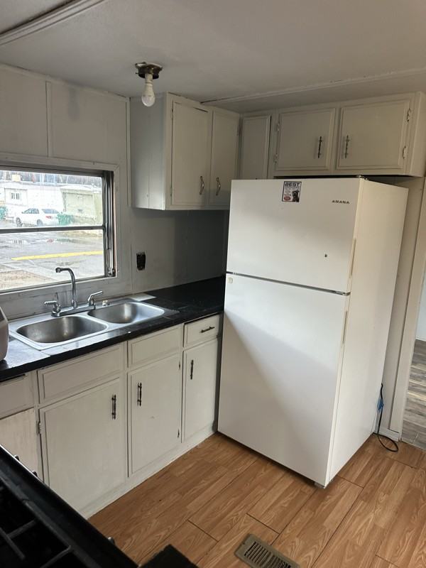 951 N Auburn Ave #32 - Photo 2 of 5