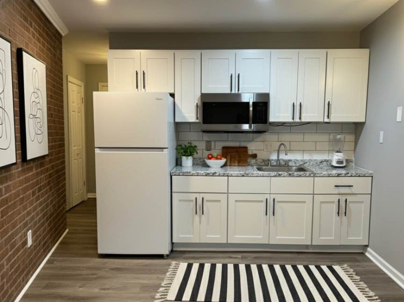 912 S Bloodworth St #AD - Photo 4 of 5