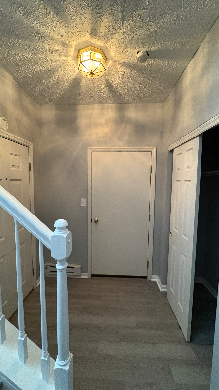 4676 Court Yard Dr - Photo 4 of 20