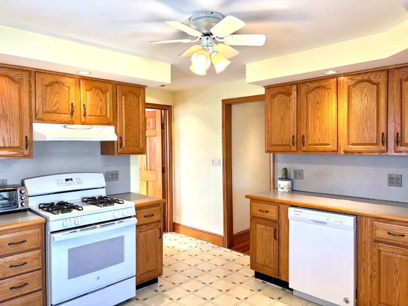 55 Port Norfolk St #3 - Photo 2 of 17