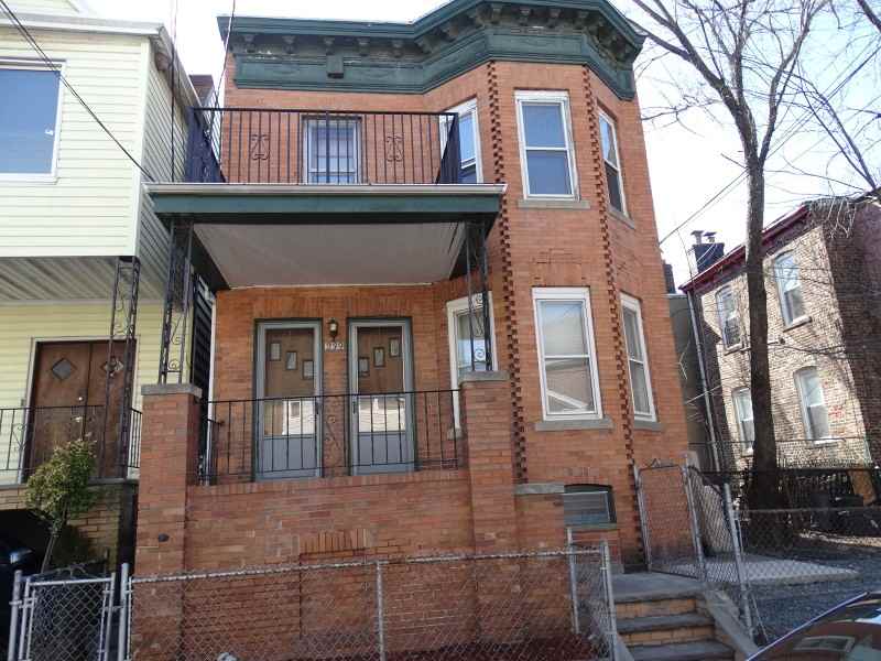239 Wegman Pkwy, Jersey City, NJ 07305 3 Bedroom Apartment for Rent