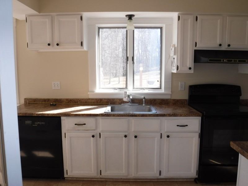 1 Hilltop Ct - Photo 3 of 17