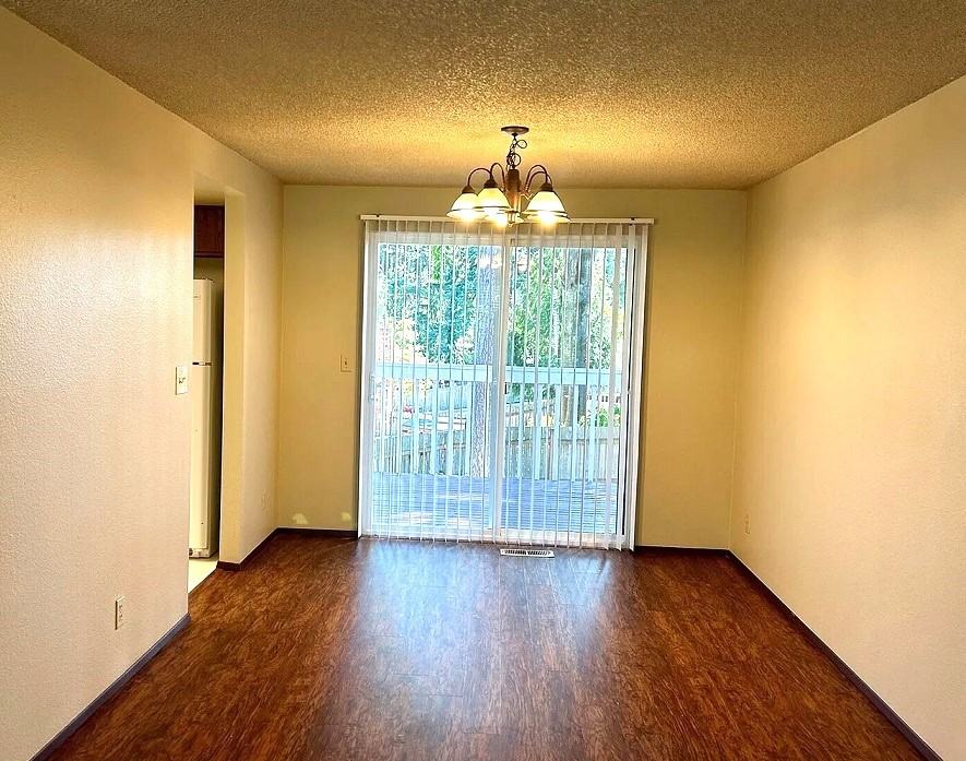 202 Vashon Ave Se #1 - Photo 5 of 23