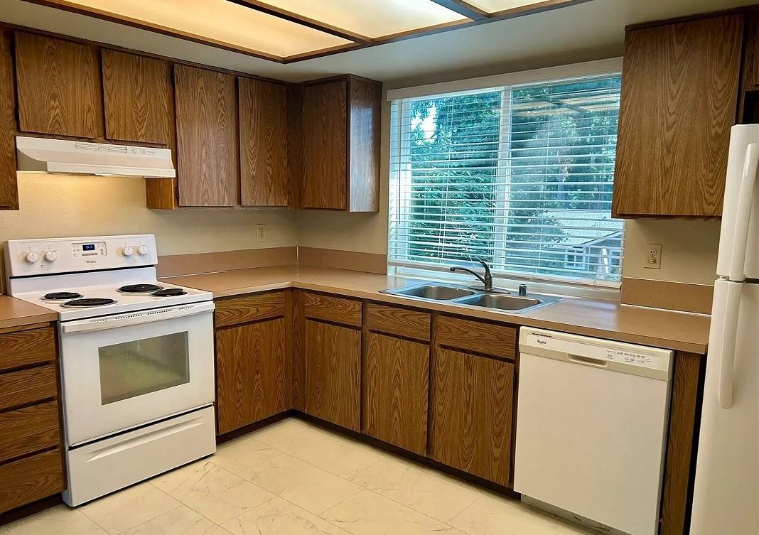 202 Vashon Ave Se #1 - Photo 7 of 23