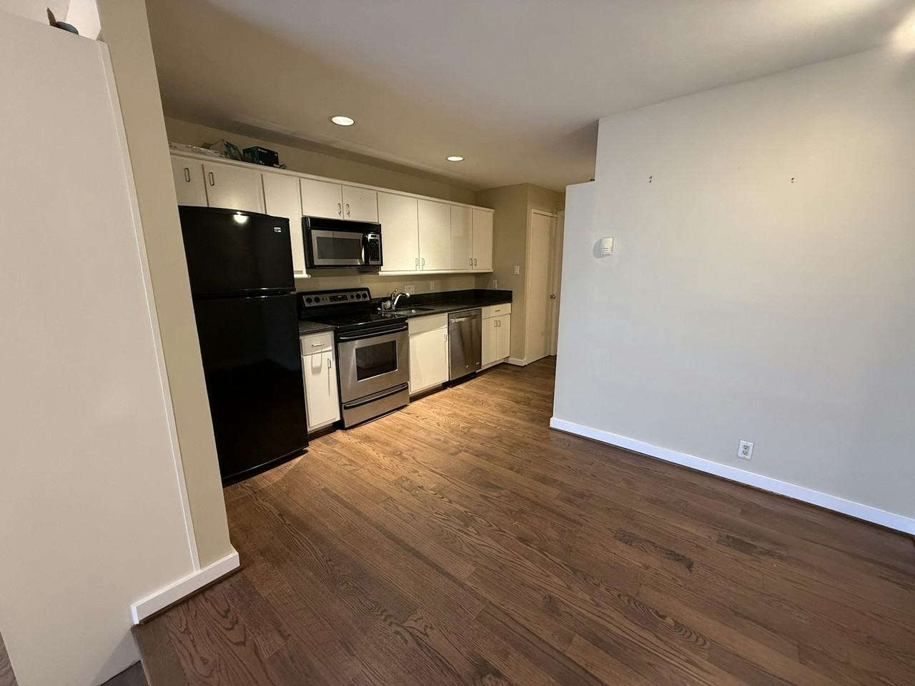 4241 Buena Vista Street, Unit 14 - Photo 3 of 9