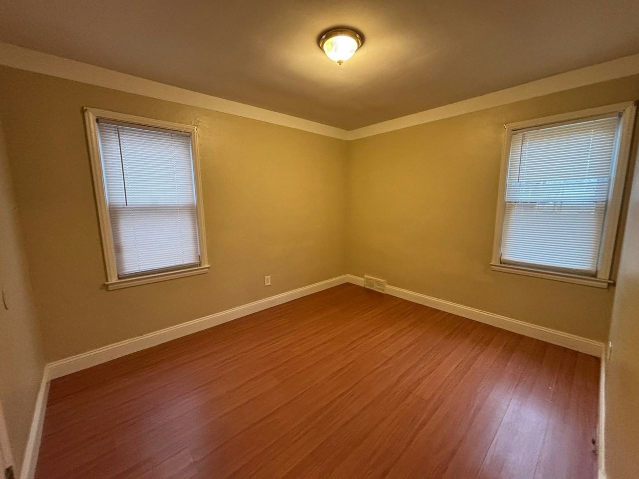 920 East Mapledale Avenue - Photo 7 of 15