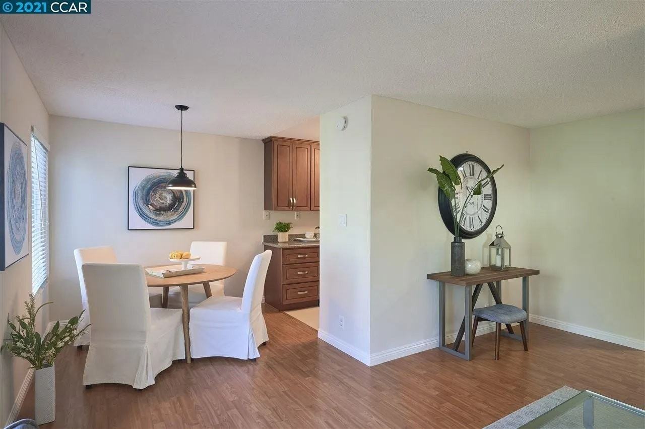 2728 Oak Road - Photo 2 of 20