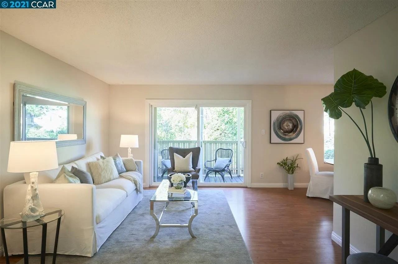 2728 Oak Road - Photo 3 of 20