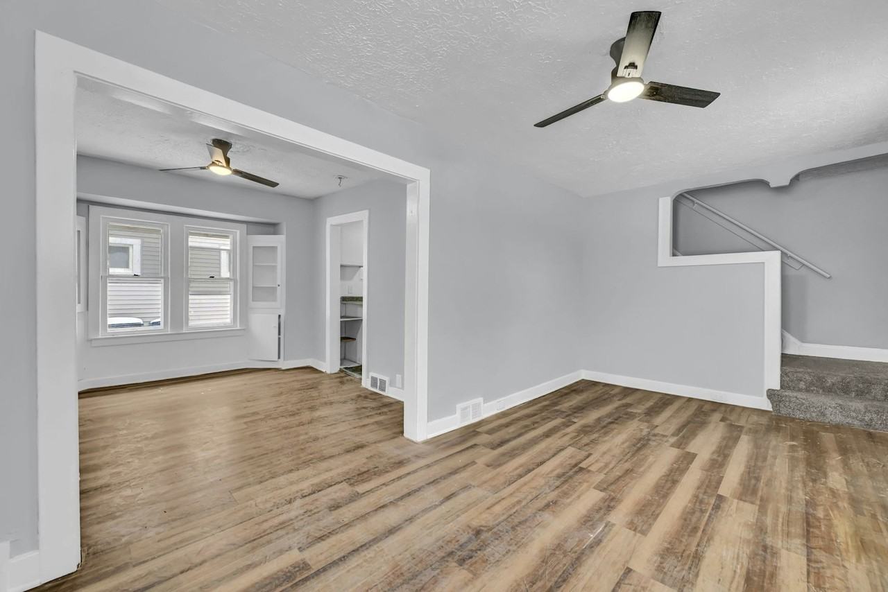 1728 Hillview Road - Photo 3 of 23