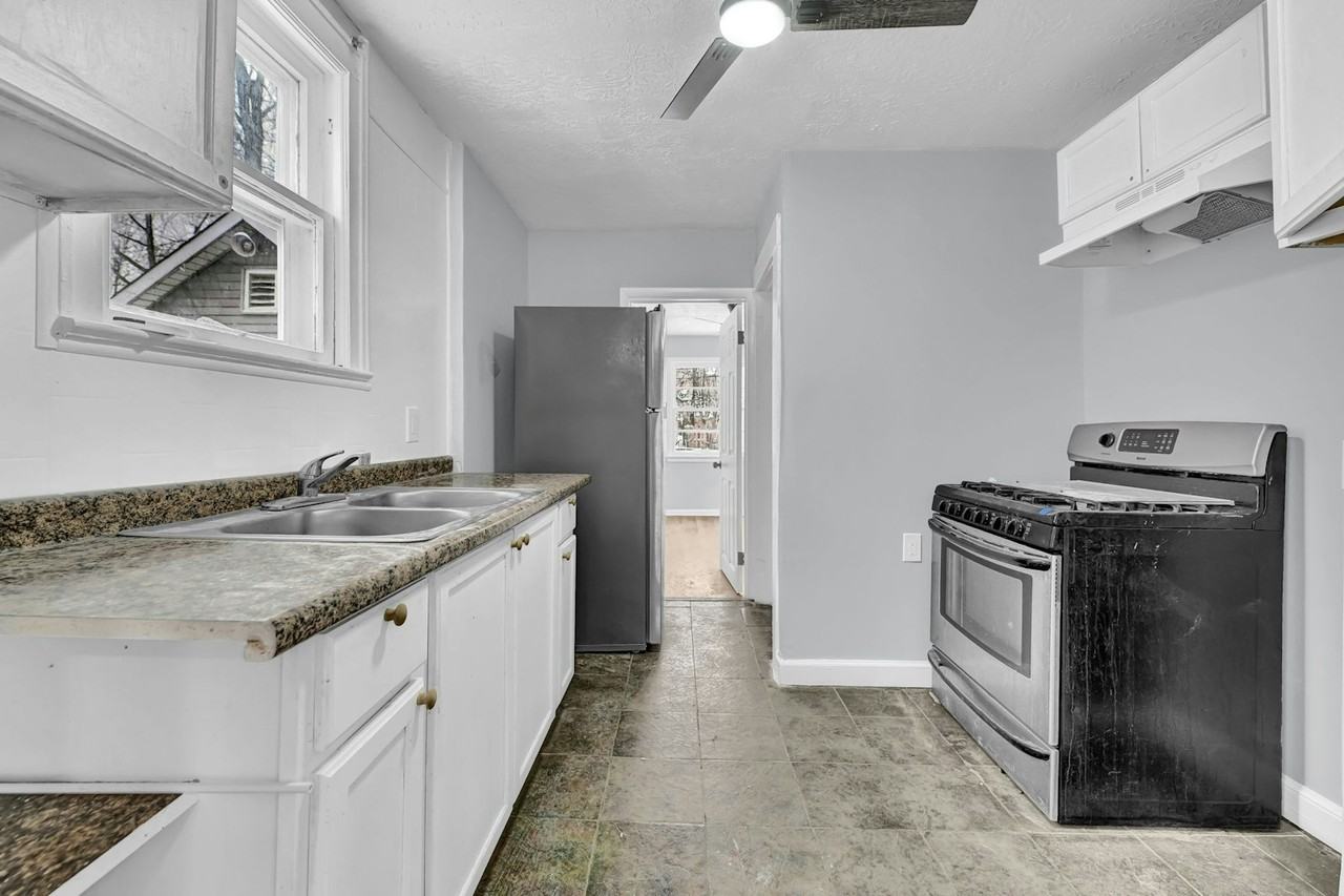 1728 Hillview Road - Photo 7 of 23