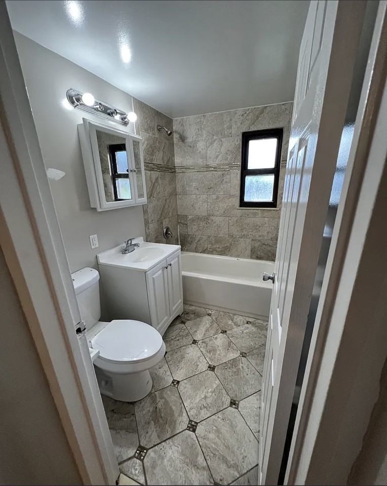 35 Arcadia Rd #E - Photo 2 of 4