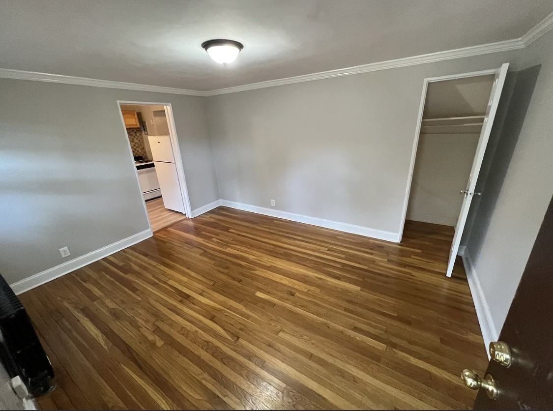 35 Arcadia Rd #E - Photo 3 of 4