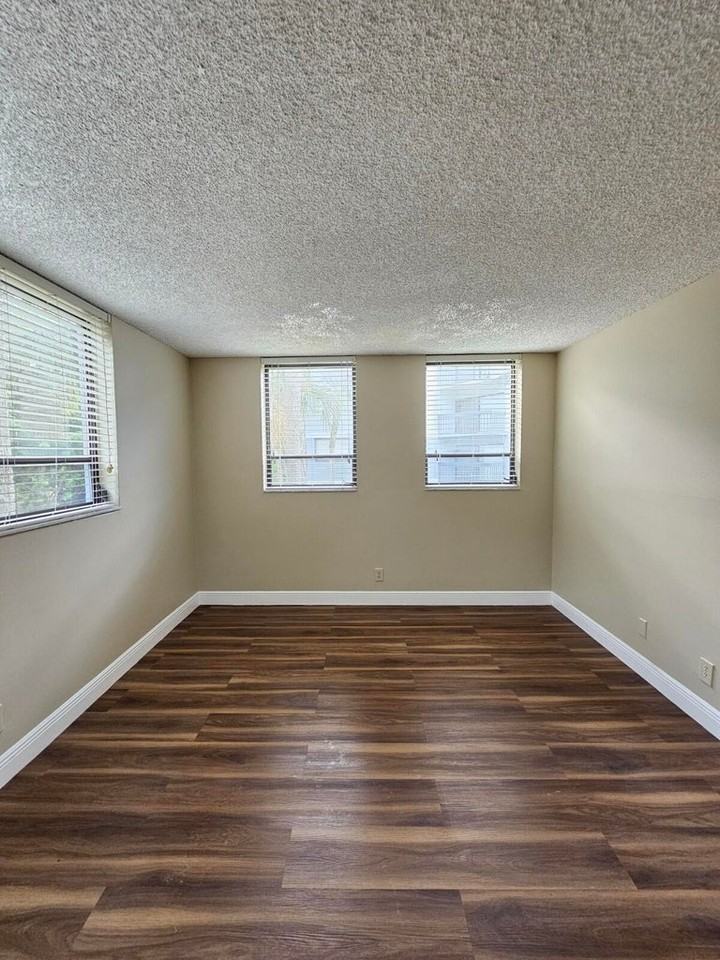 200 N Congress Ave #2 - Photo 2 of 18