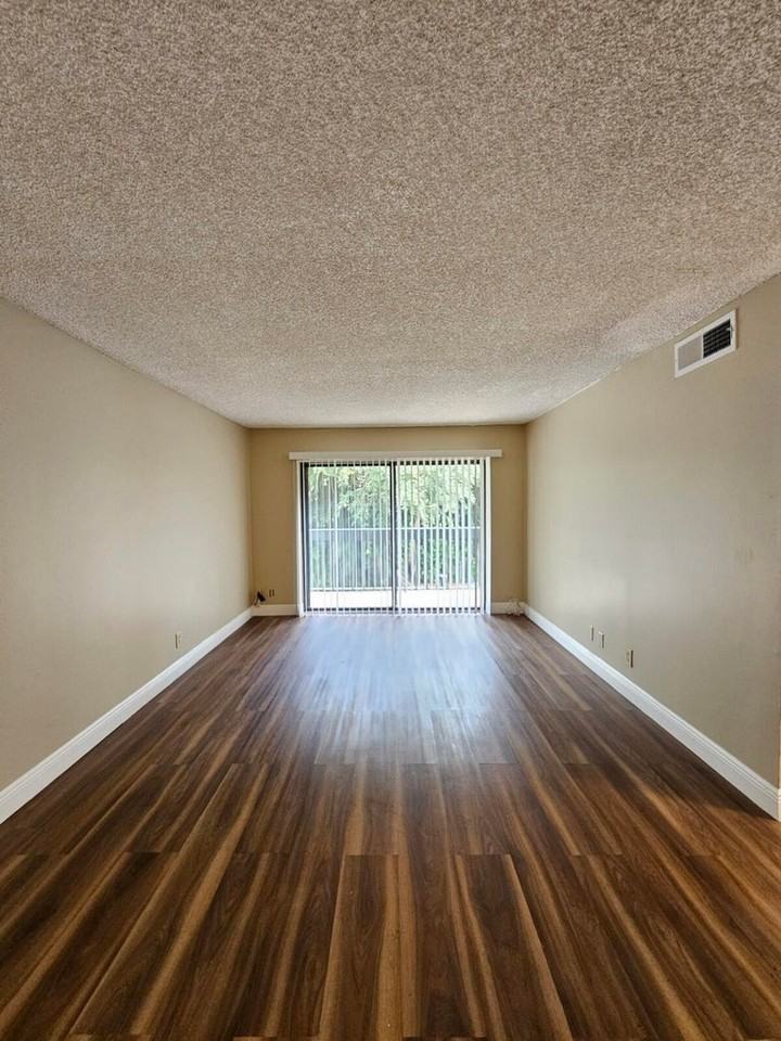 200 N Congress Ave #2 - Photo 6 of 18