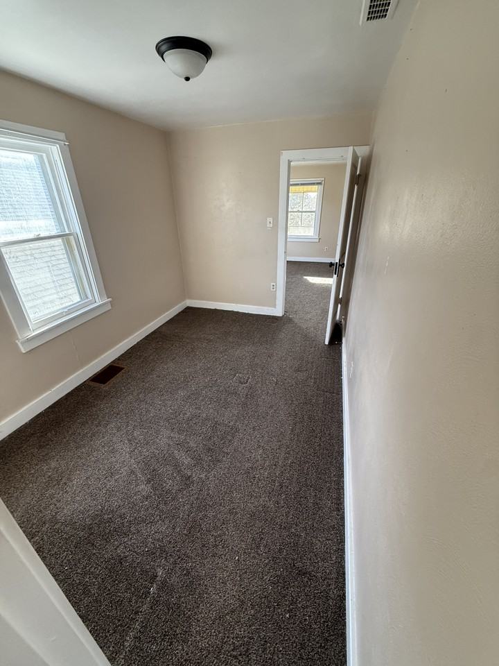 1836 S Armstrong St #1836-1-2 - Photo 5 of 7