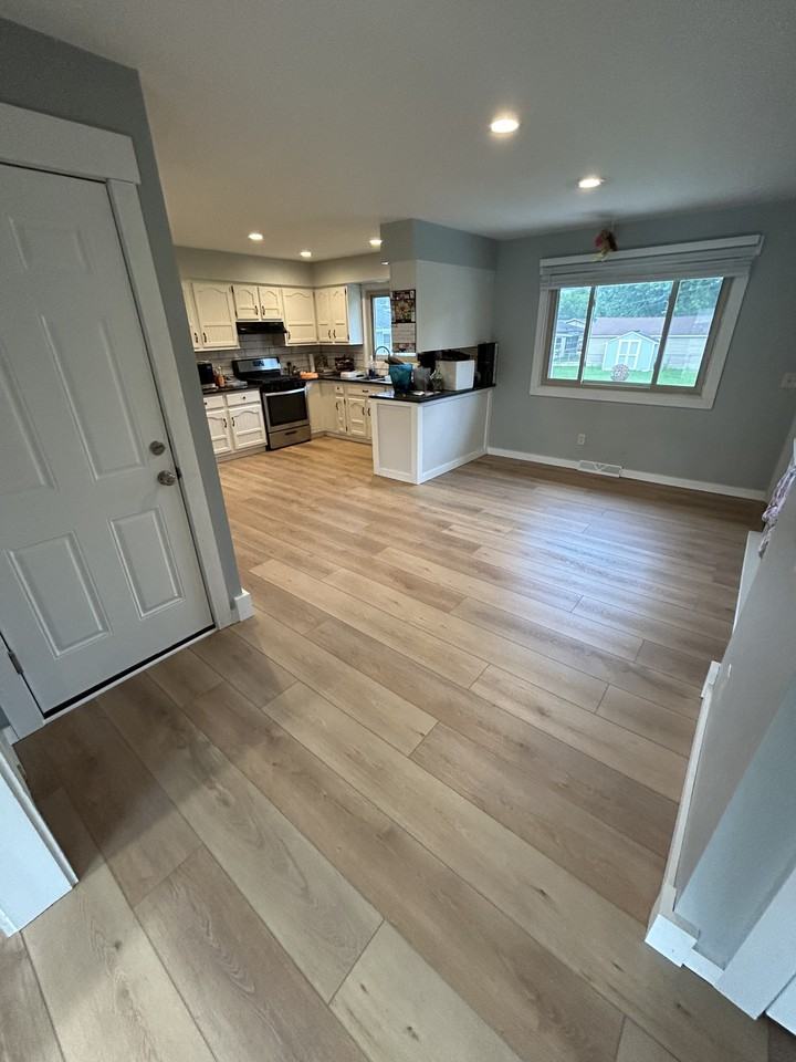 6761 Dawn Dr - Photo 4 of 16