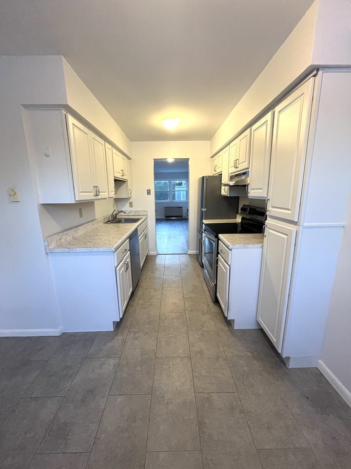 41C White Farm Rd #41C - Photo 3 of 17