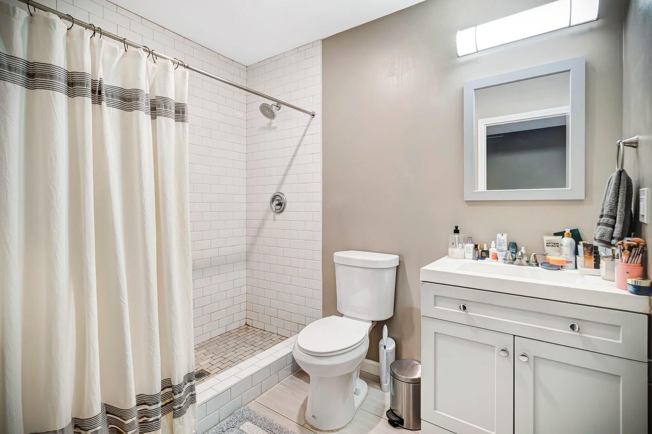 6554 Greenbush Ave #NA - Photo 7 of 9