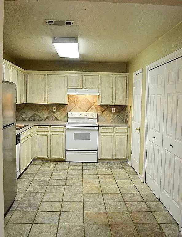 3805 Hitchrock Dr #A - Photo 6 of 18