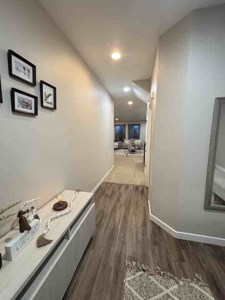 5909 Ne 38th Ct #NA - Photo 2 of 27