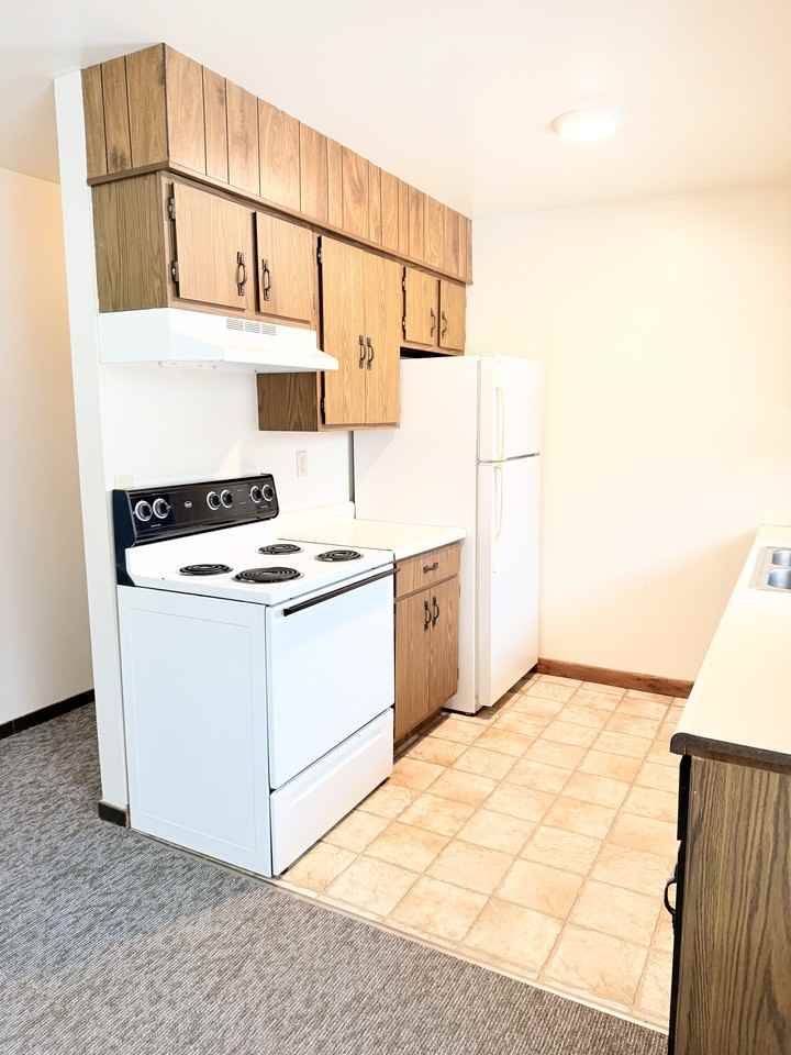 237 Rosalyn Ave #1 - Photo 2 of 9