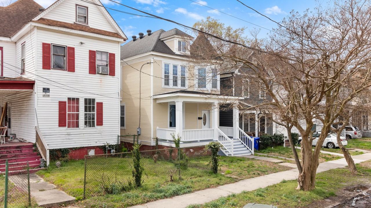 417 W 30th St #1 - Photo 2 of 41