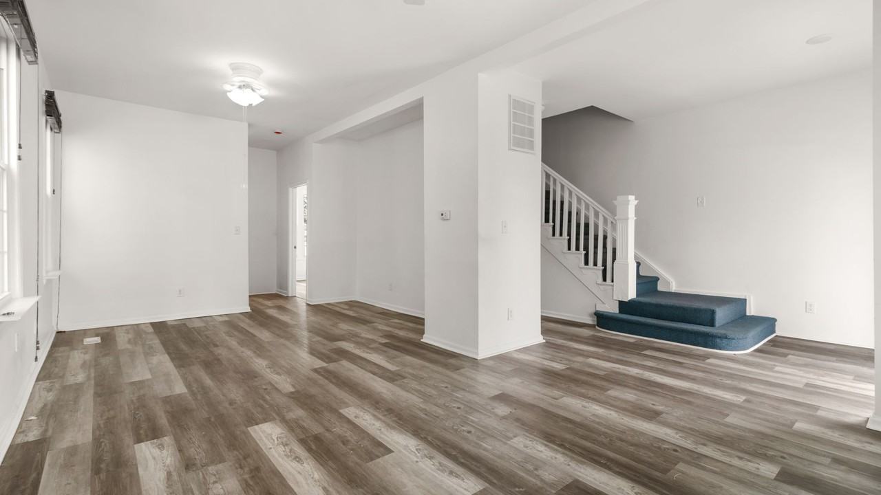 417 W 30th St #1 - Photo 7 of 41