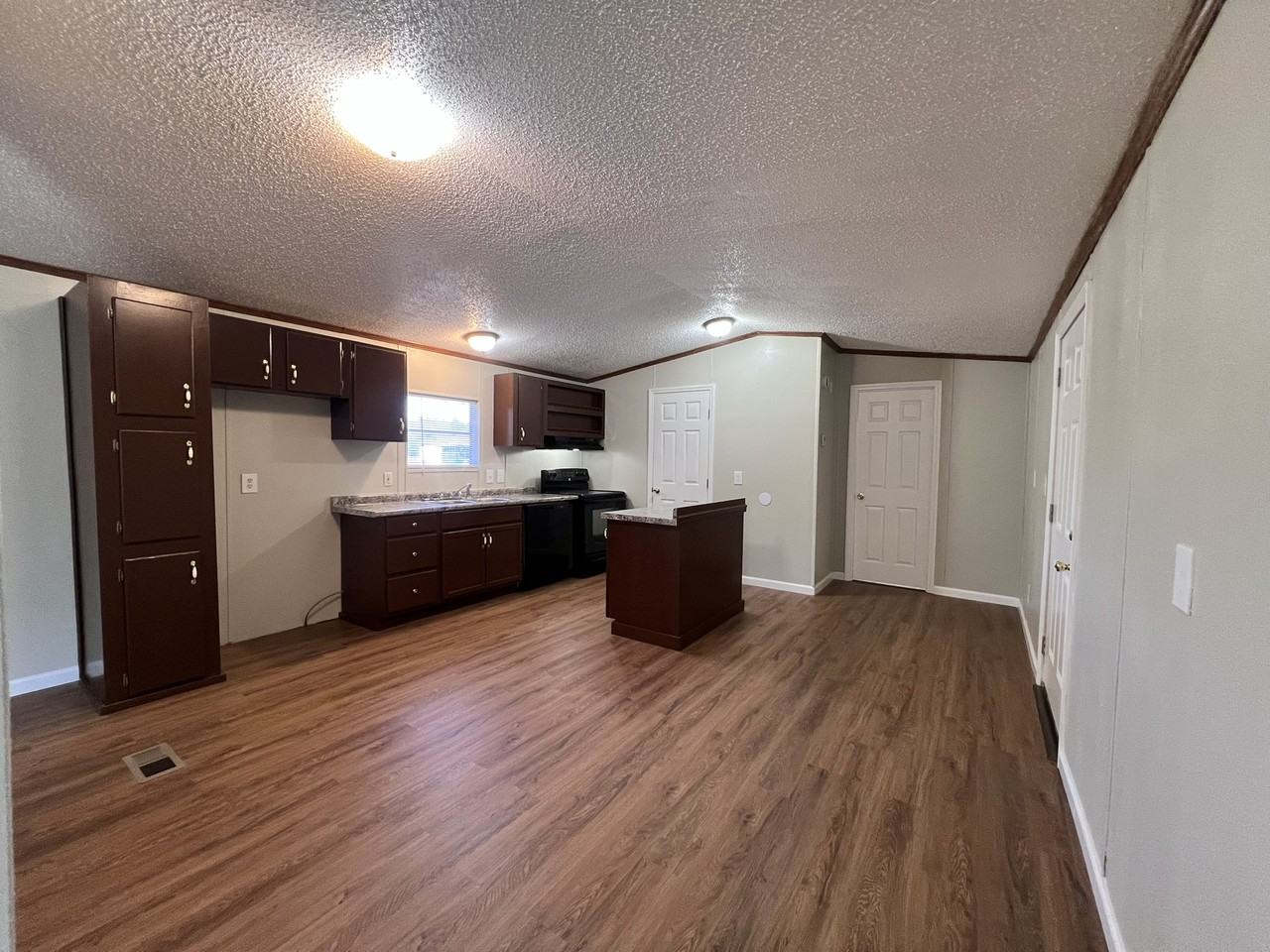 31927 Seminole Rd #1 - Photo 4 of 12