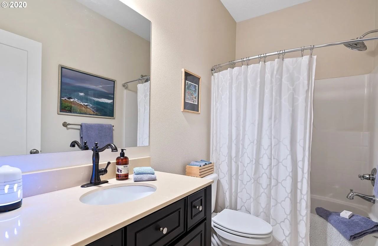 9646 Sw Carmina Ln #1 - Photo 4 of 25