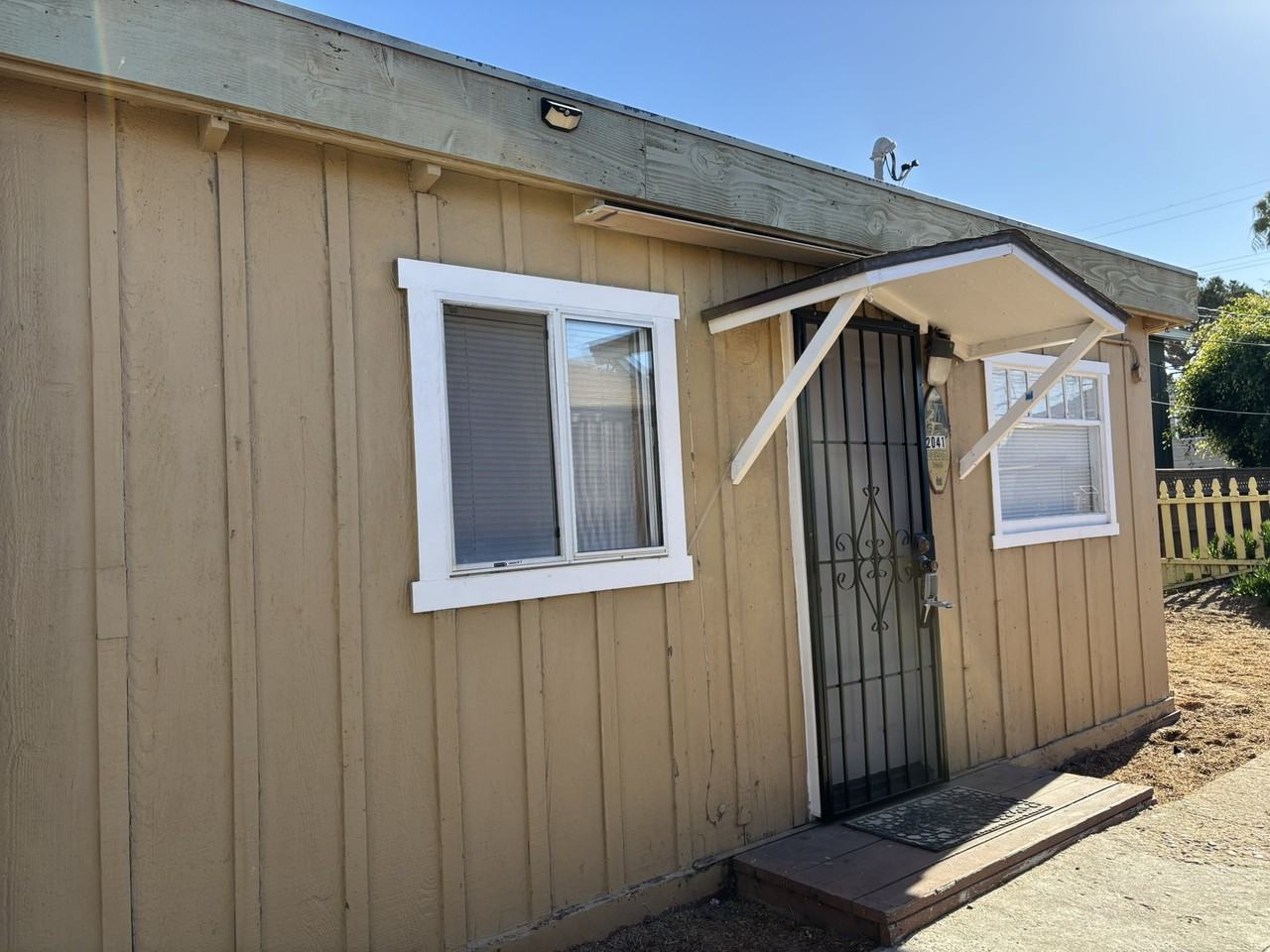 Bacon & Cape May - Photo 2 of 7