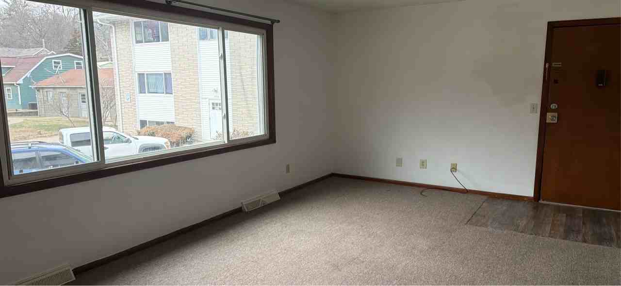 906 5th Avenue South - Photo 3 of 28