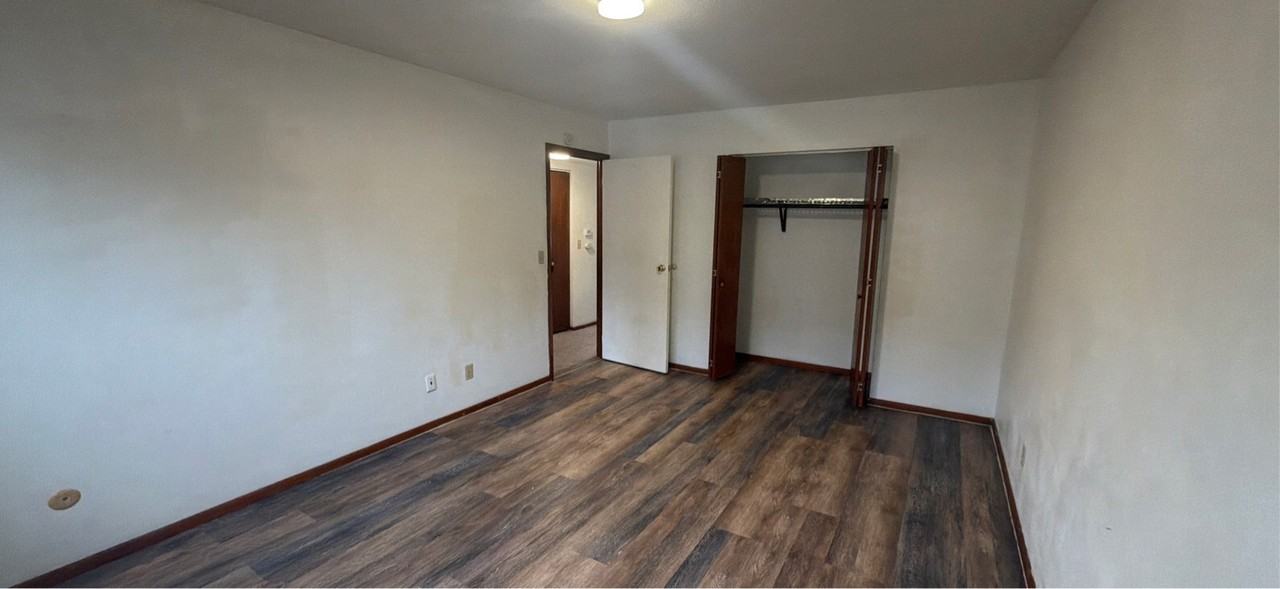 906 5th Avenue South - Photo 6 of 28