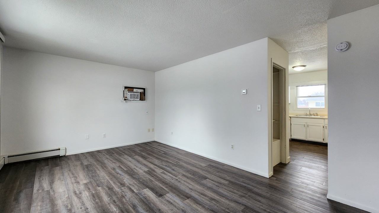 525 7th Avenue East - Photo 4 of 41