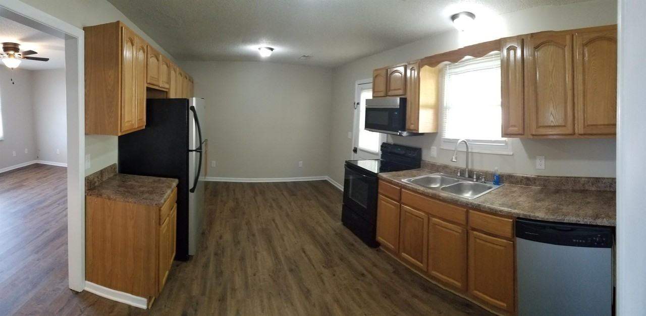 164 Biggs Street - Photo 3 of 11