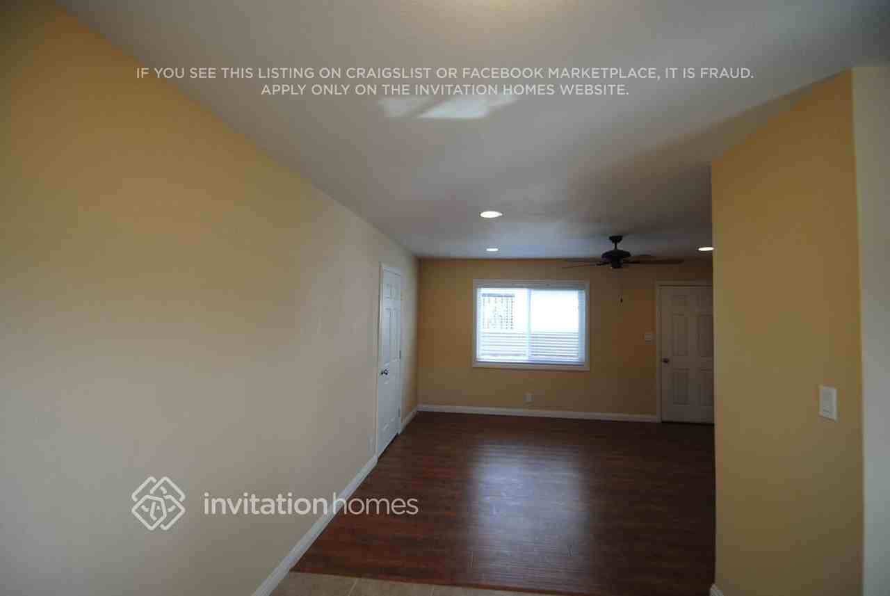 1018 W G St - Photo 2 of 17