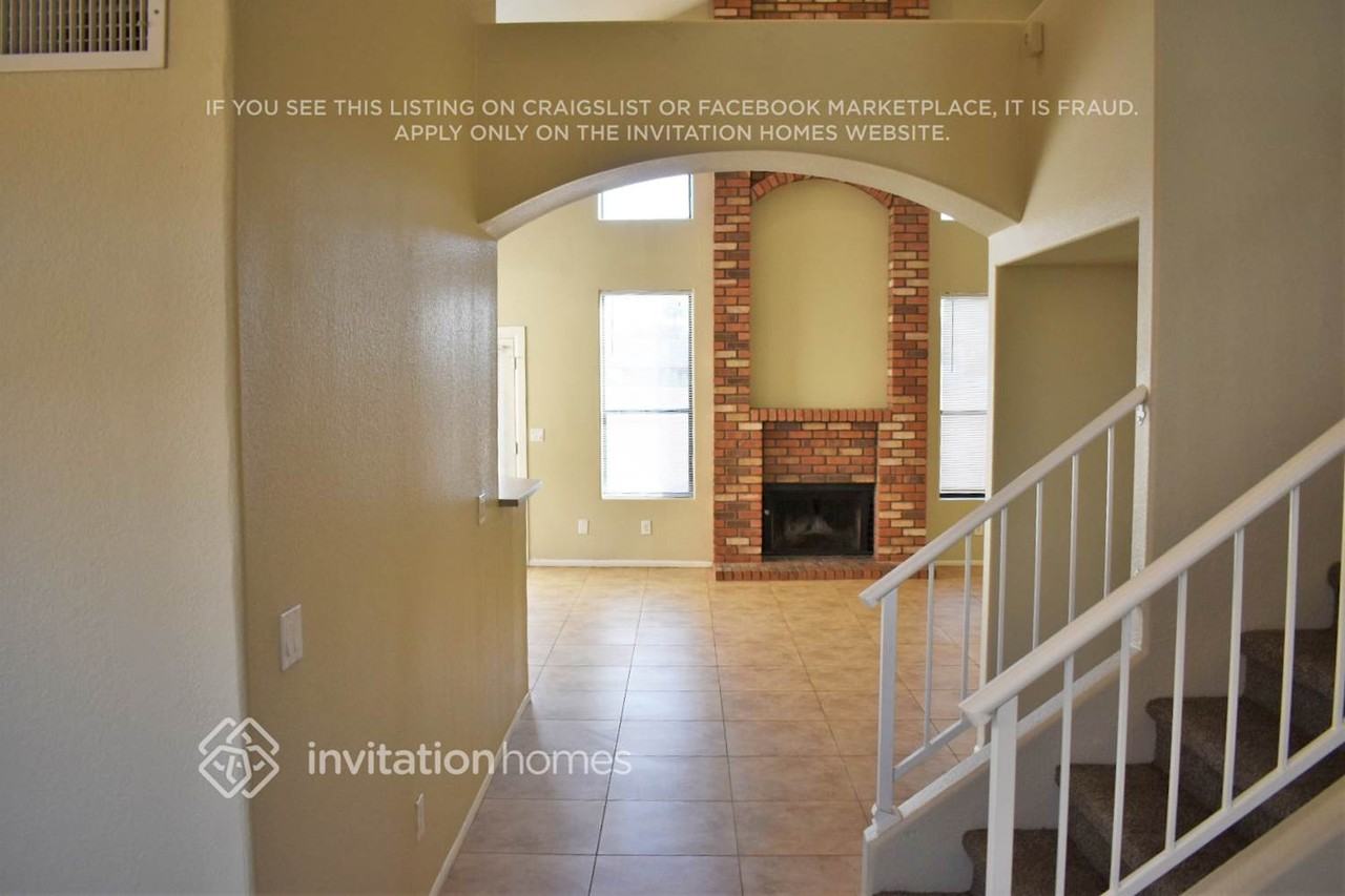 3519 N 107th Dr - Photo 2 of 22