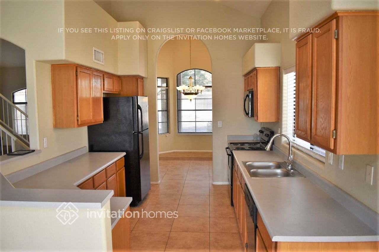 3519 N 107th Dr - Photo 7 of 22