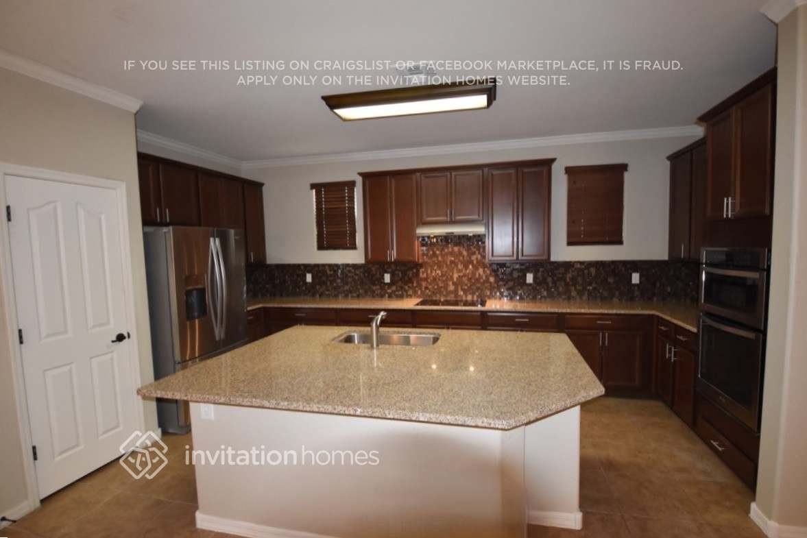 227 N Scott Dr - Photo 3 of 15