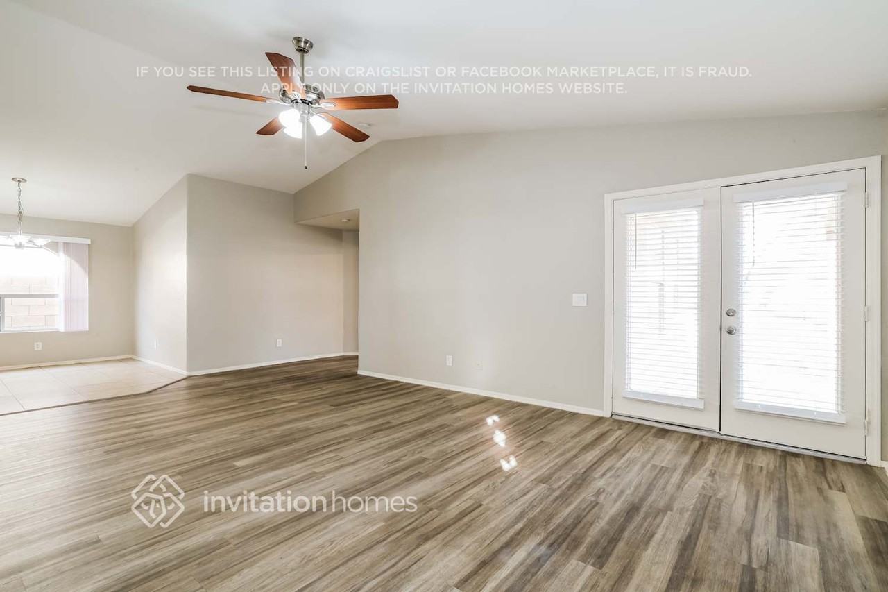 12534 W Edgemont Ave - Photo 5 of 17