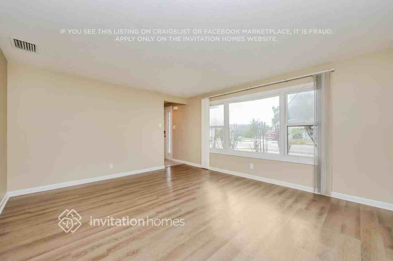 1705 Village Ct - Photo 5 of 18