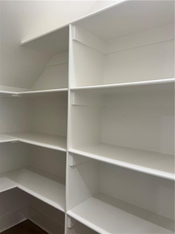 1831 Lapis Ave - Photo 4 of 15