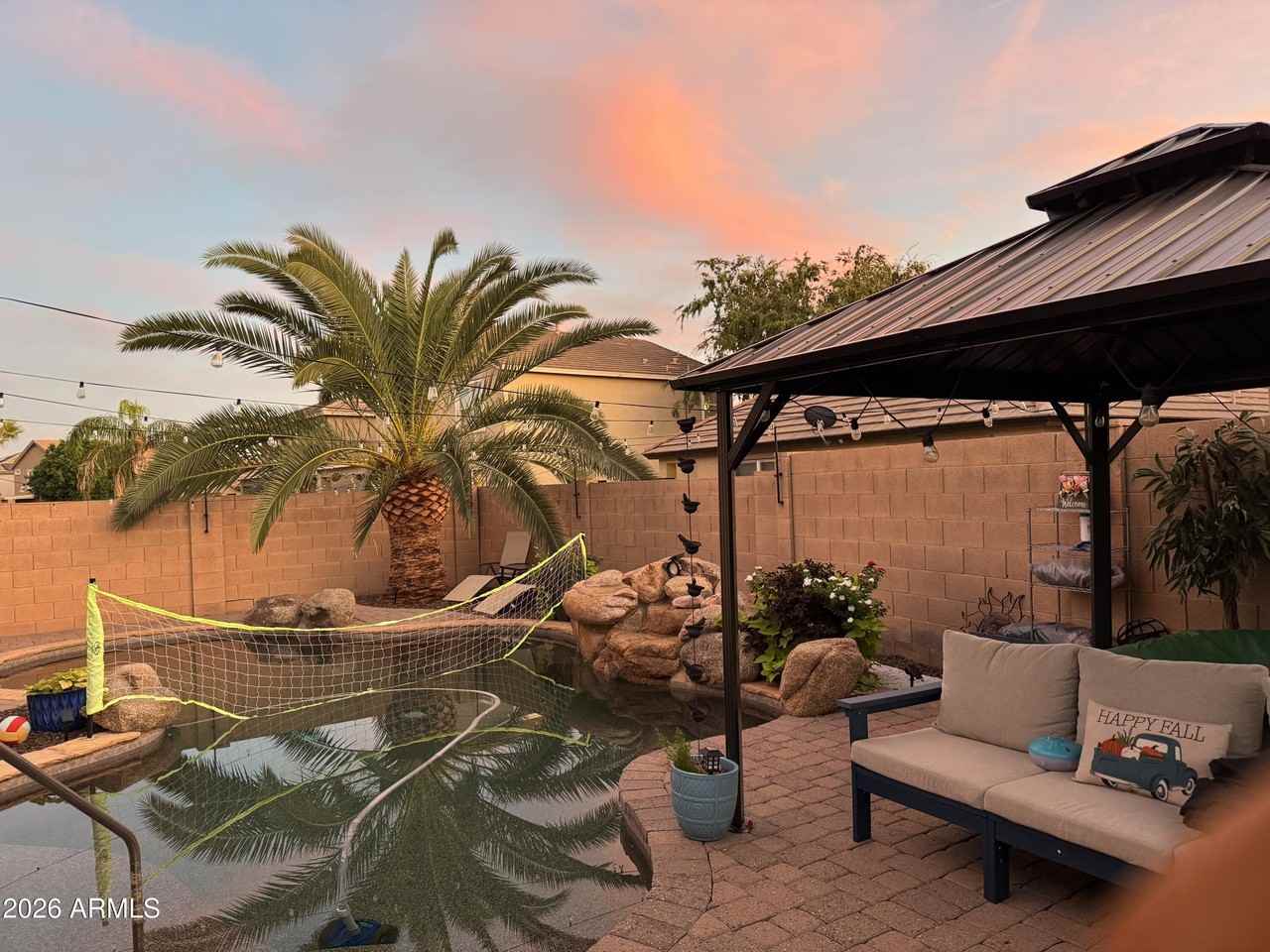 17239 W Ironwood St - Photo 3 of 50