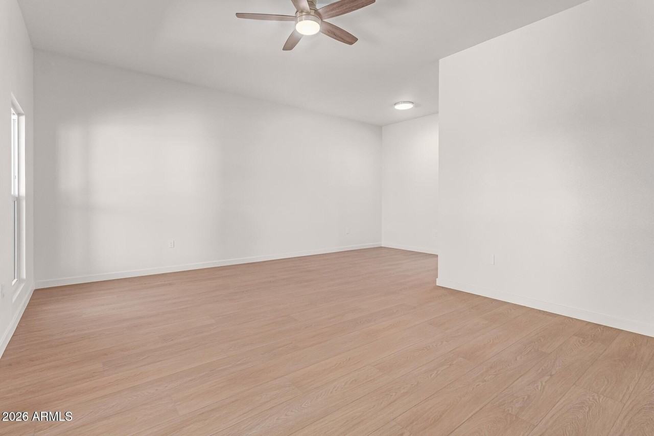 16853 N Meadow Park Dr - Photo 7 of 35