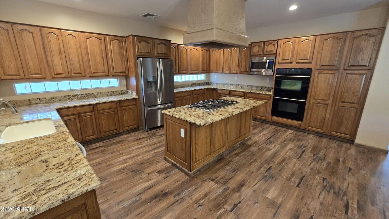 9658 W Pinnacle Vista Dr - Photo 2 of 50