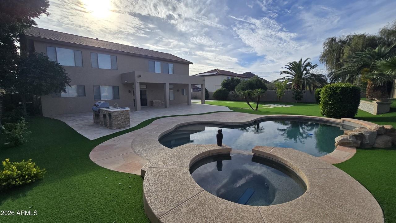 9658 W Pinnacle Vista Dr - Photo 4 of 50